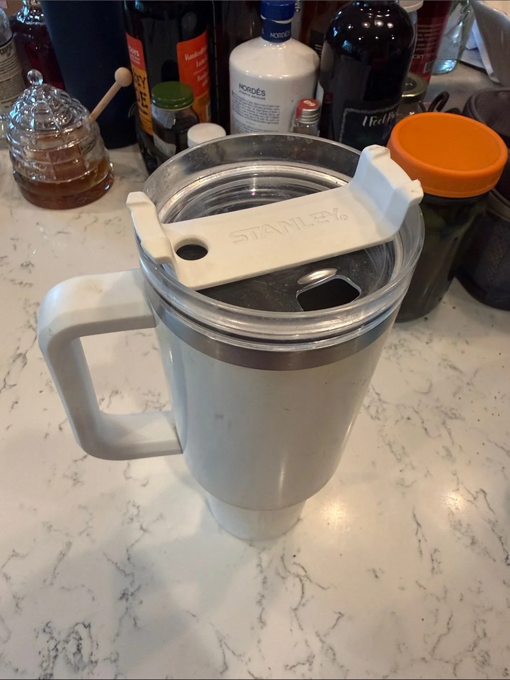 Stanley Cream Travel Mug with Handle and Clear Lid - Picture 3 of 4